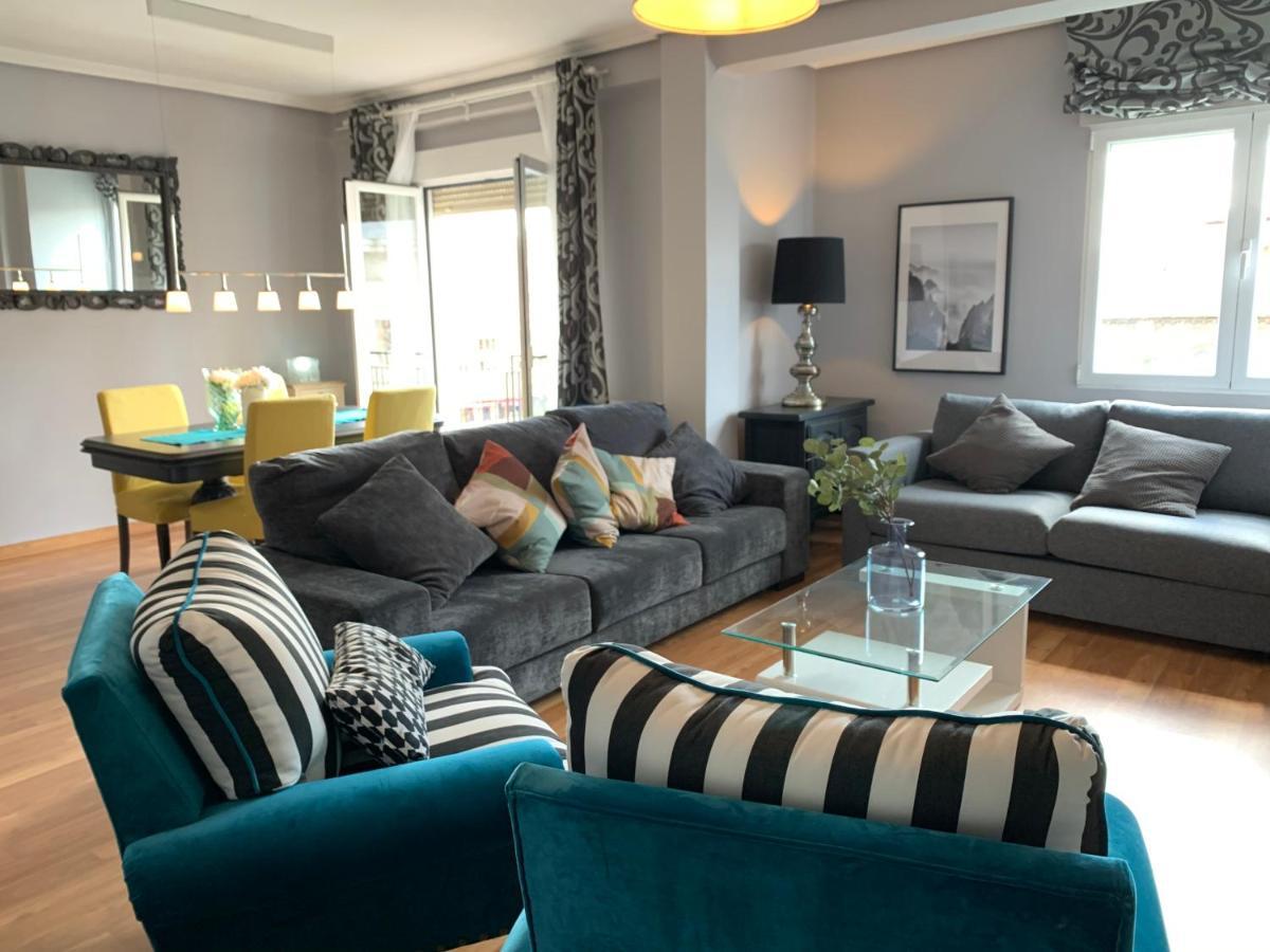 Sg Apartamentos La Casa De La Catedral Vut47-240 바야돌리드 외부 사진