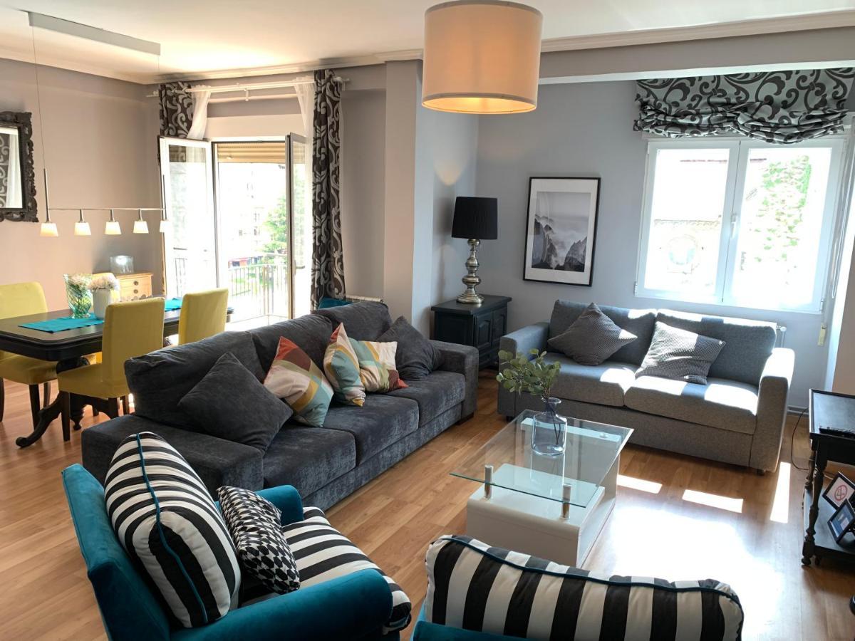 Sg Apartamentos La Casa De La Catedral Vut47-240 바야돌리드 외부 사진